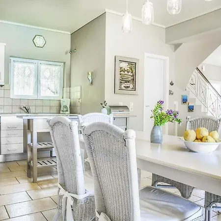 Kato Kateleios Sleeps 6 Pool Air Con Wifi Villa *