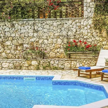 Kato Kateleios Sleeps 6 Pool Air Con Wifi Villa Mavrata